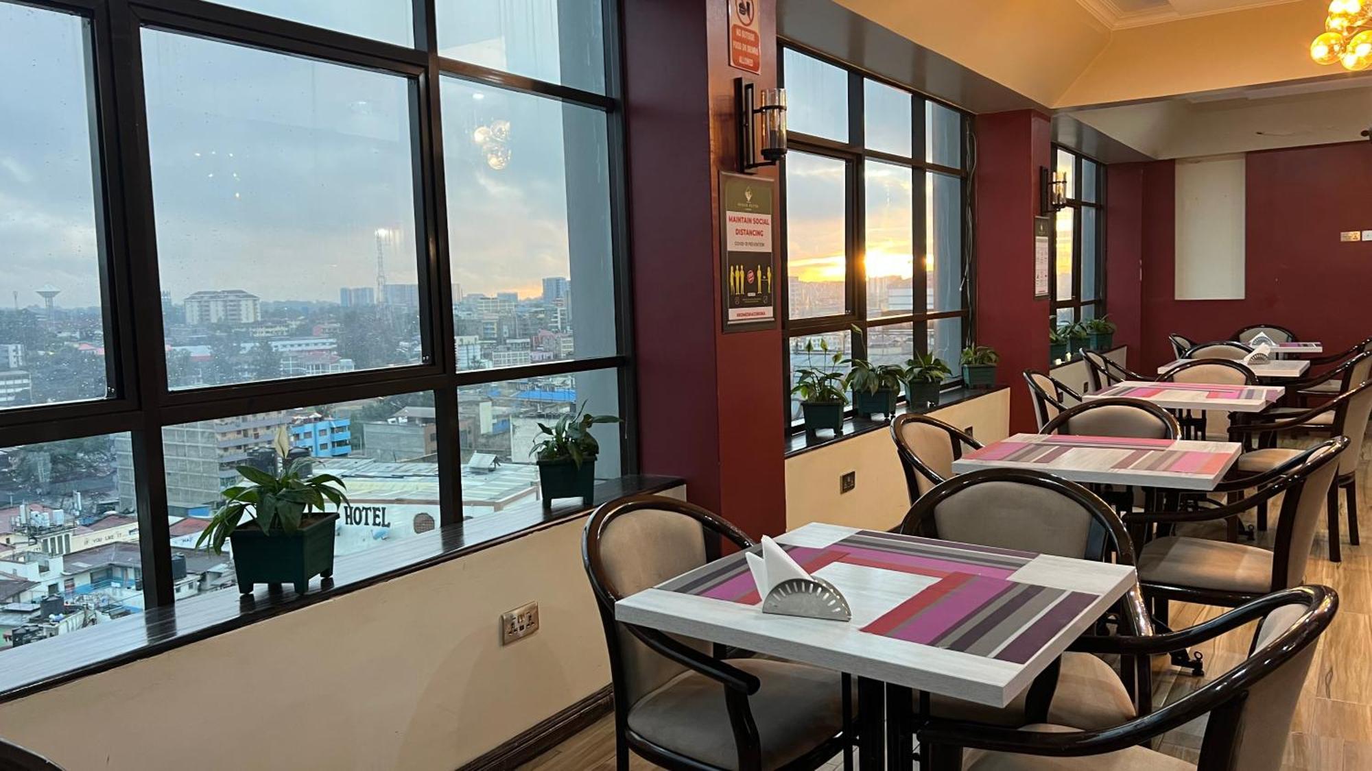 Hemak Suites Hotel Nairobi Buitenkant foto