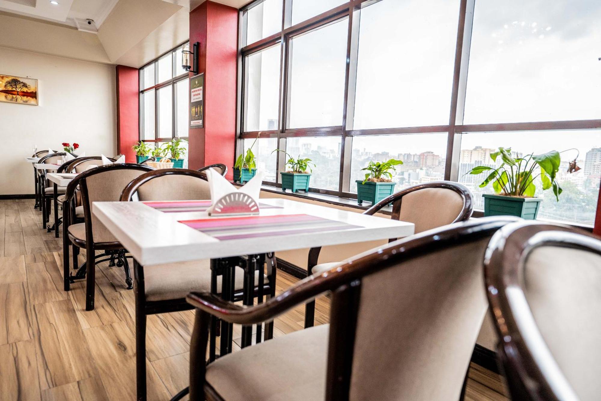 Hemak Suites Hotel Nairobi Buitenkant foto