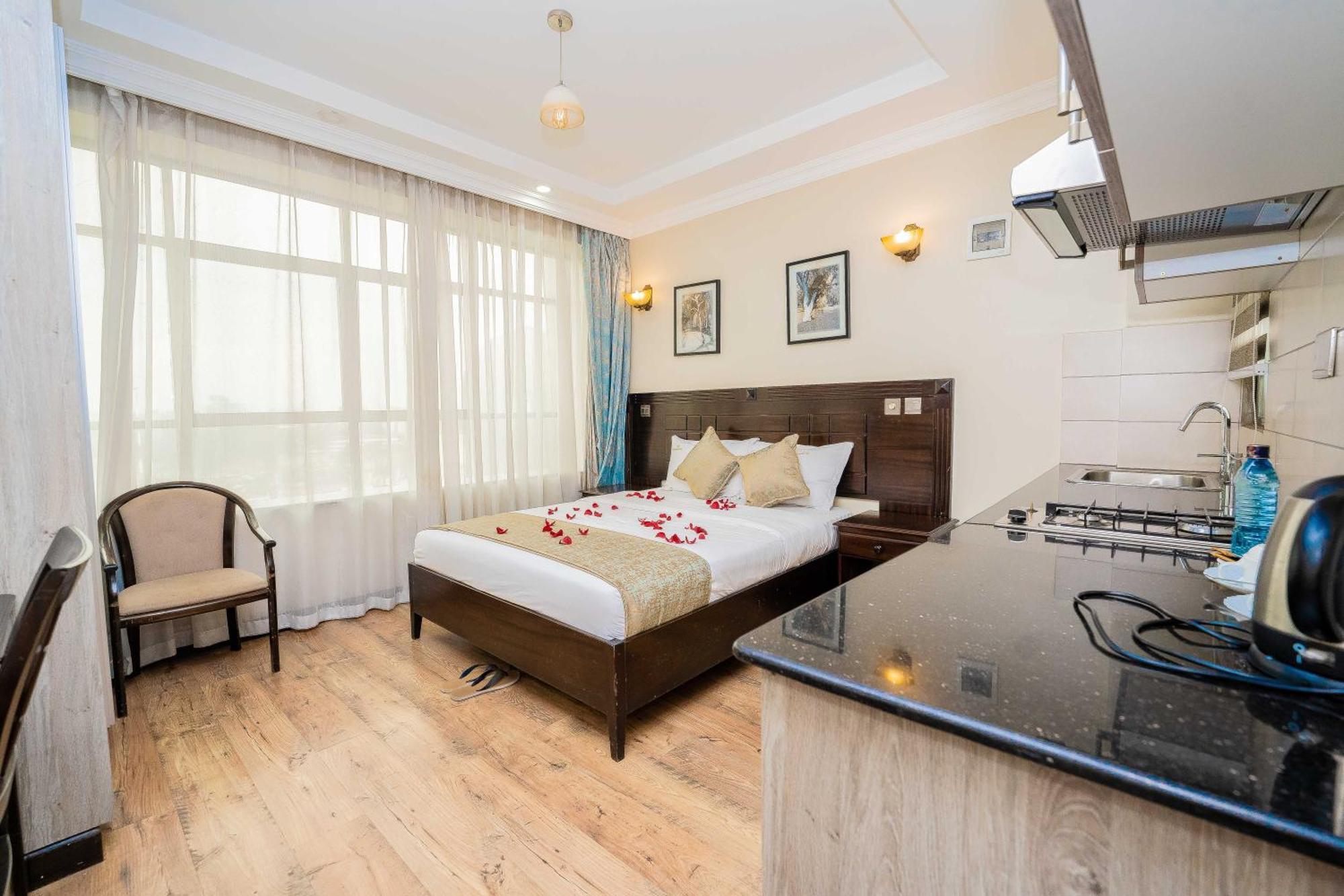Hemak Suites Hotel Nairobi Buitenkant foto
