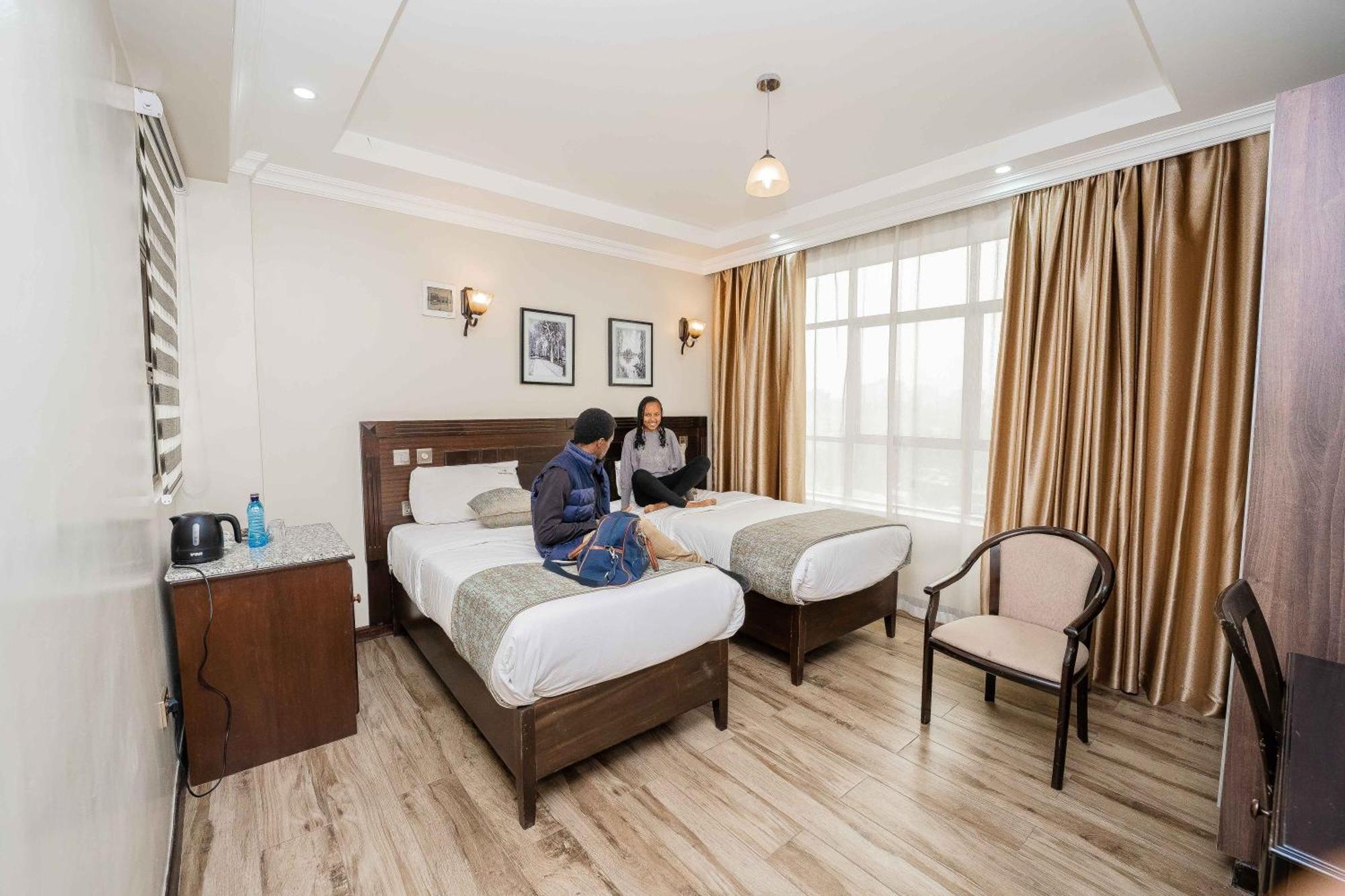 Hemak Suites Hotel Nairobi Buitenkant foto
