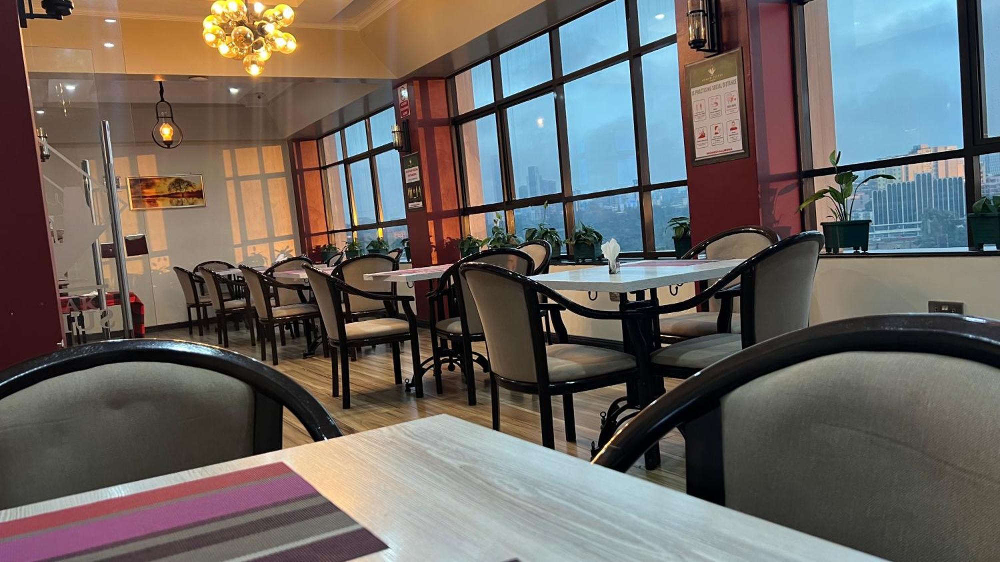 Hemak Suites Hotel Nairobi Buitenkant foto