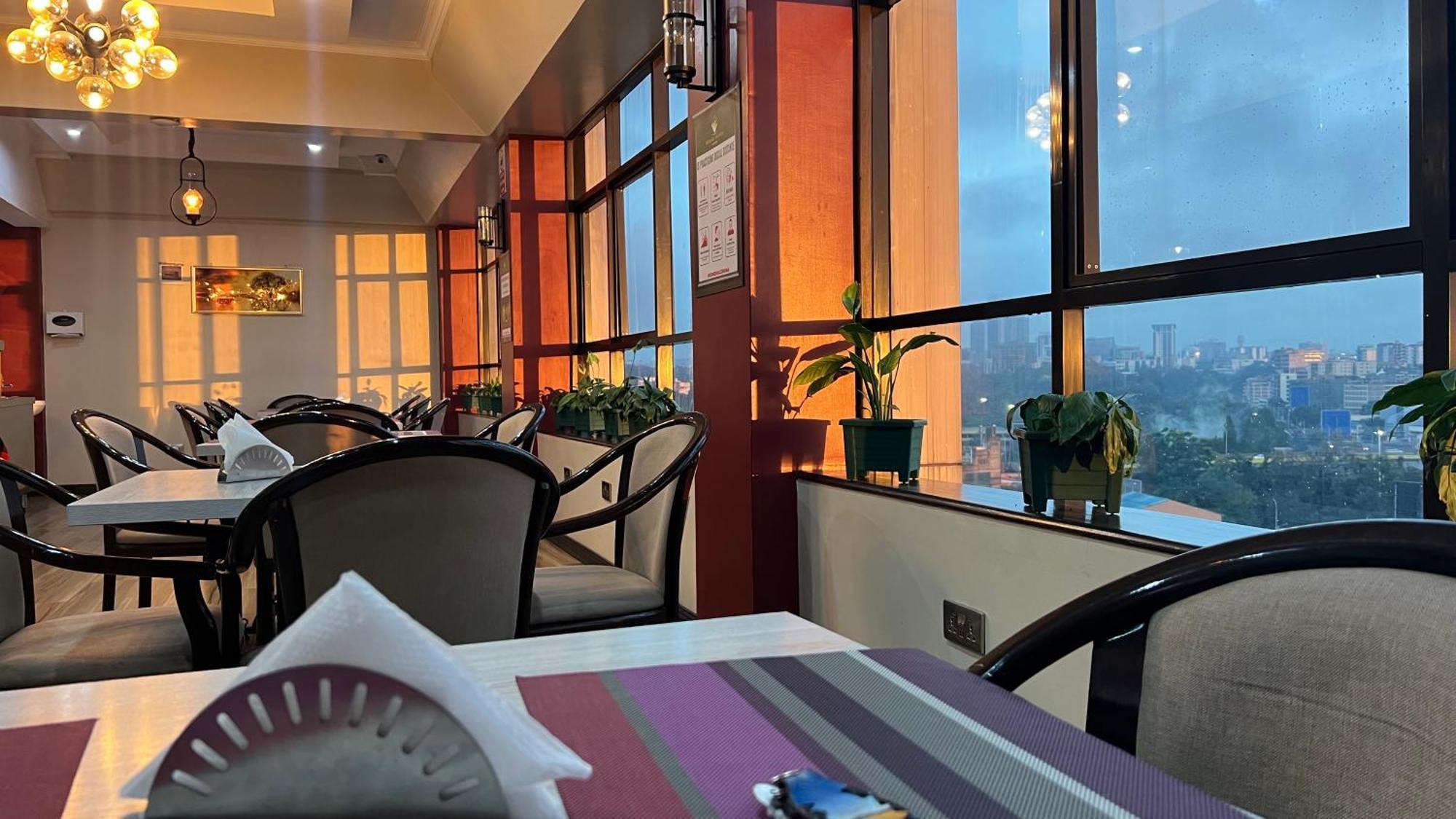 Hemak Suites Hotel Nairobi Buitenkant foto