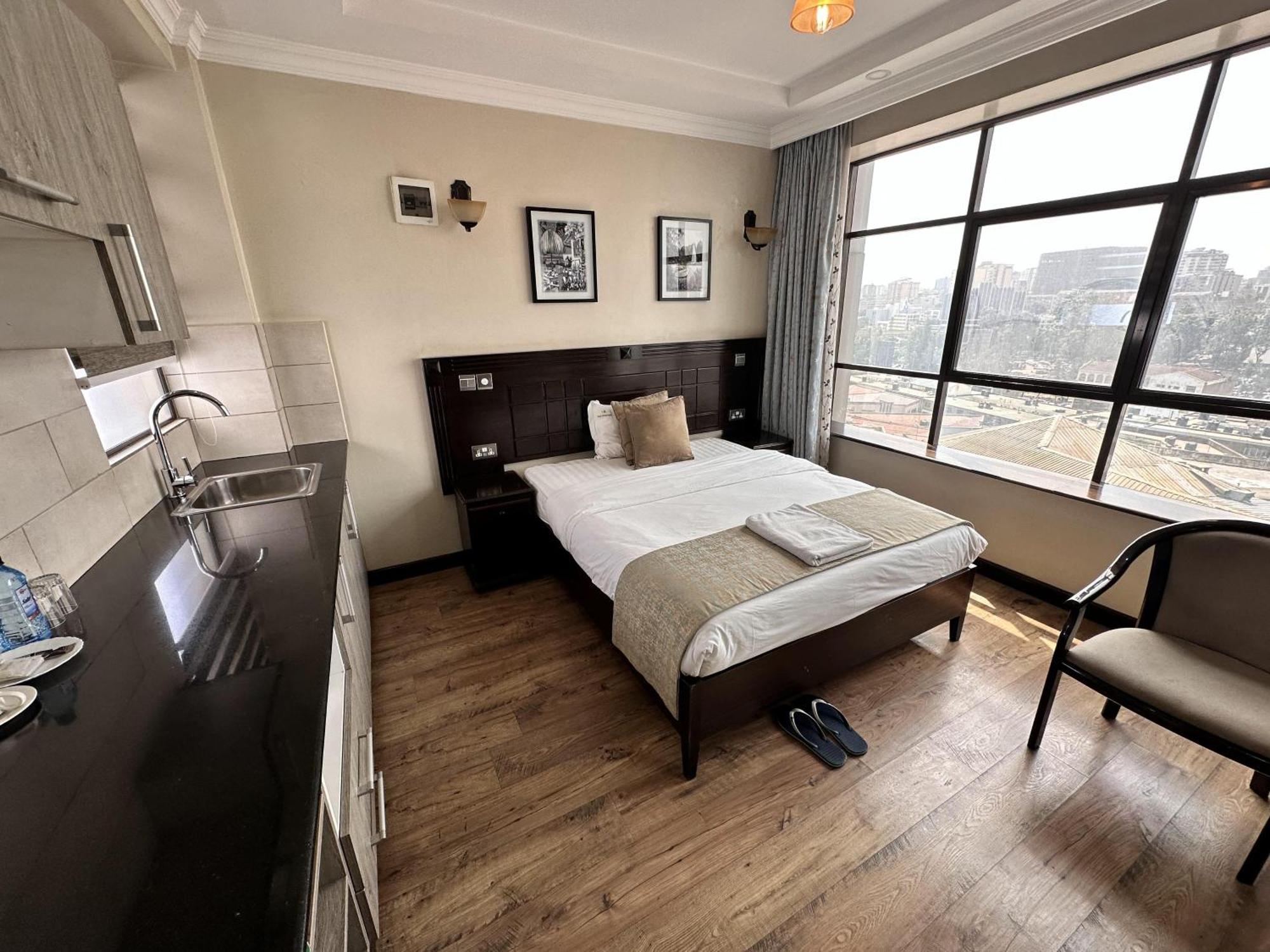 Hemak Suites Hotel Nairobi Buitenkant foto