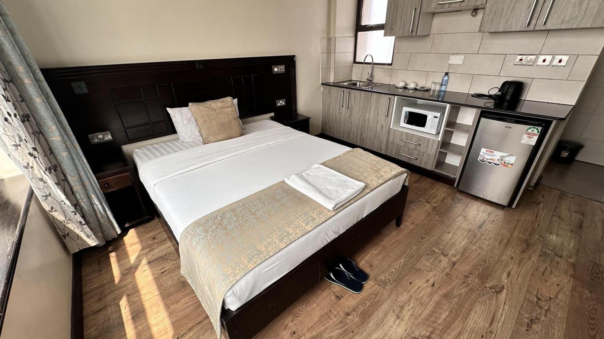Hemak Suites Hotel Nairobi Buitenkant foto