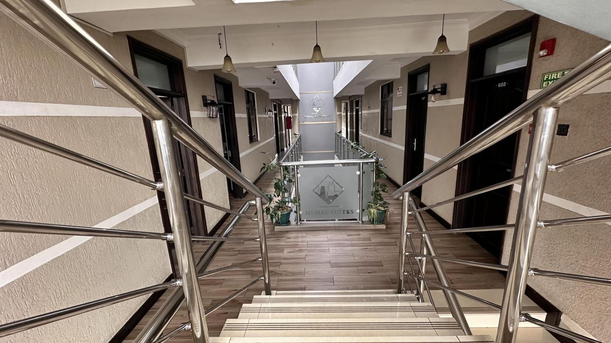 Hemak Suites Hotel Nairobi Buitenkant foto