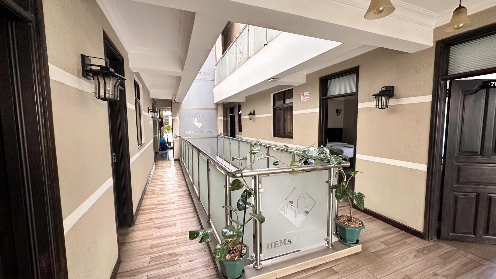 Hemak Suites Hotel Nairobi Buitenkant foto
