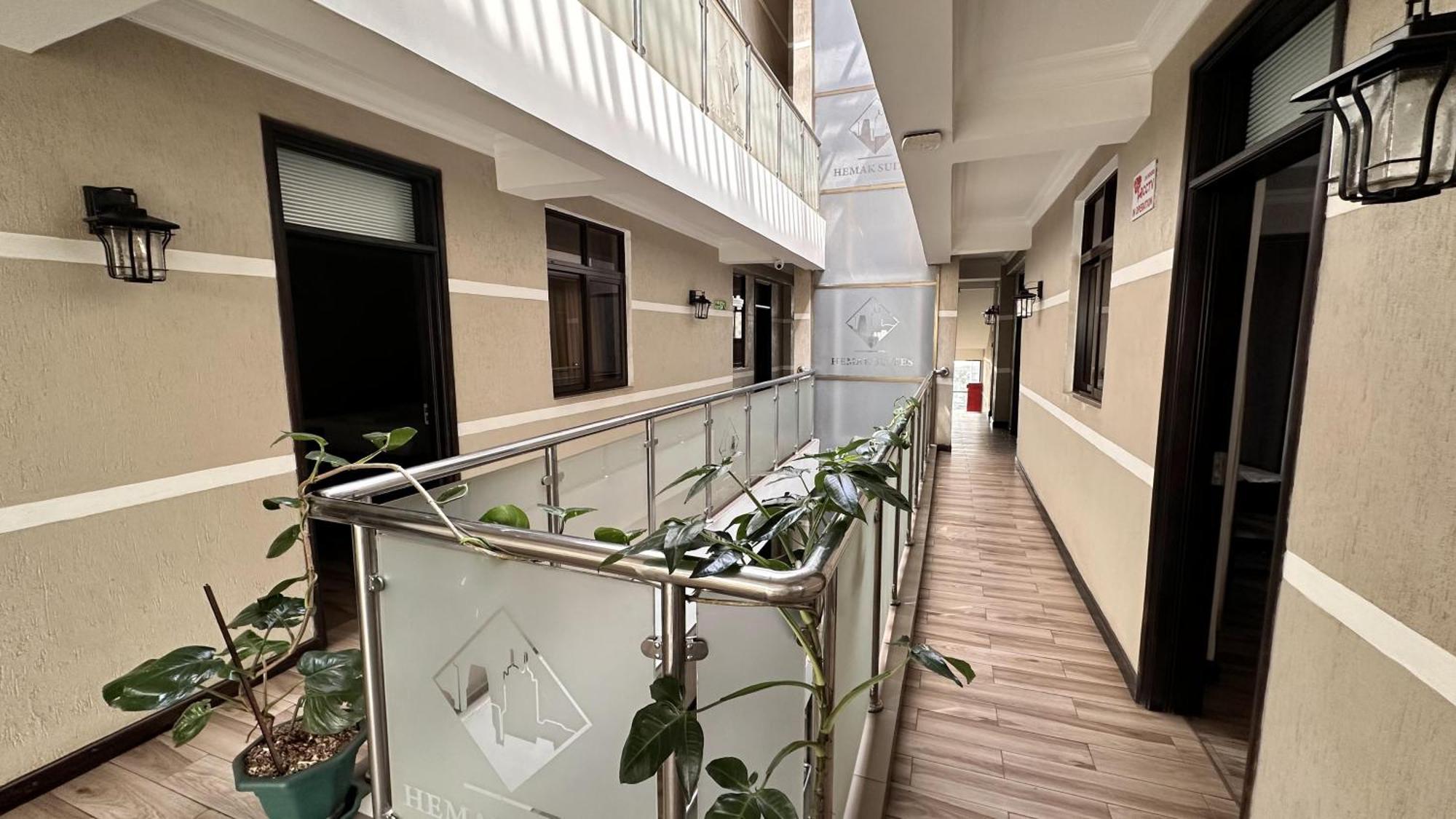 Hemak Suites Hotel Nairobi Buitenkant foto