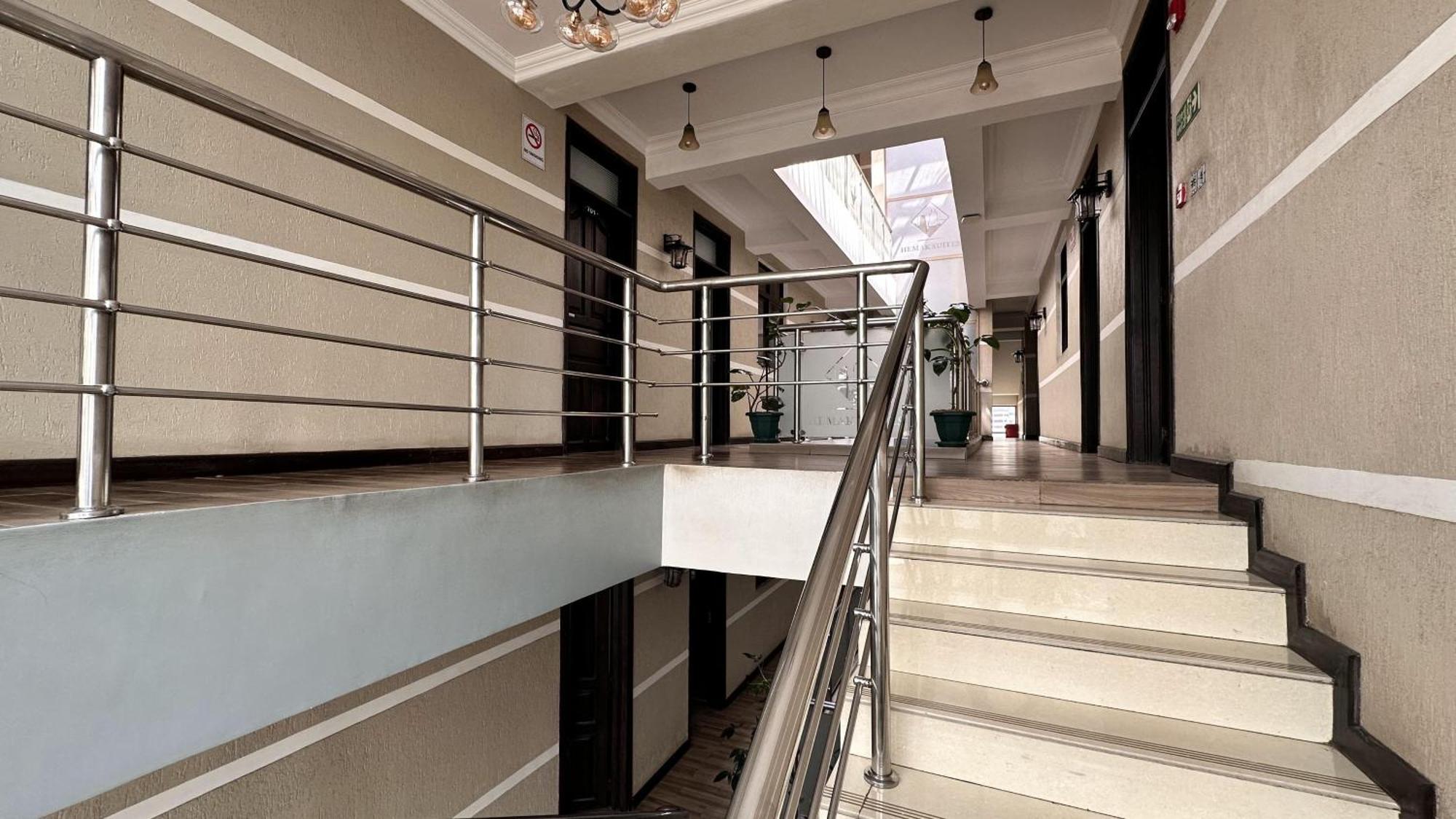 Hemak Suites Hotel Nairobi Buitenkant foto