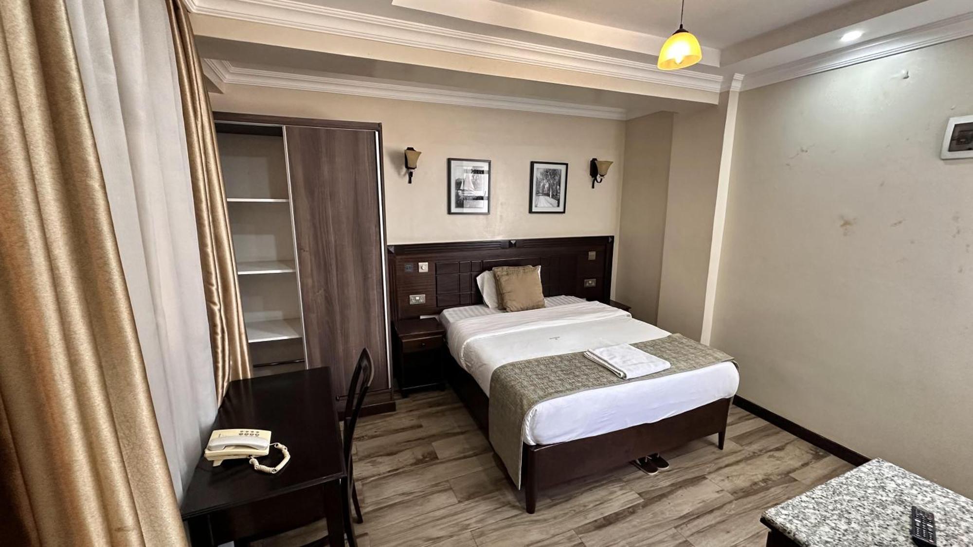 Hemak Suites Hotel Nairobi Buitenkant foto